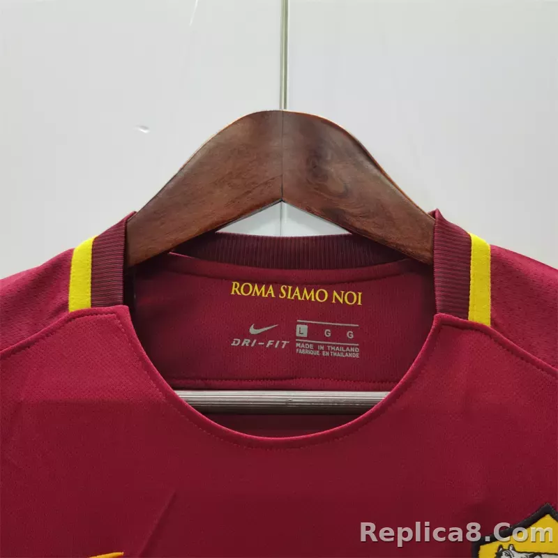 17-18 AS Roma Retro Jersey - detail