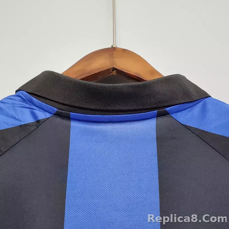 01-02 Inter Milan Retro Jersey Home - detail