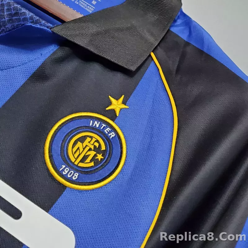 01-02 Inter Milan Retro Jersey Home - detail