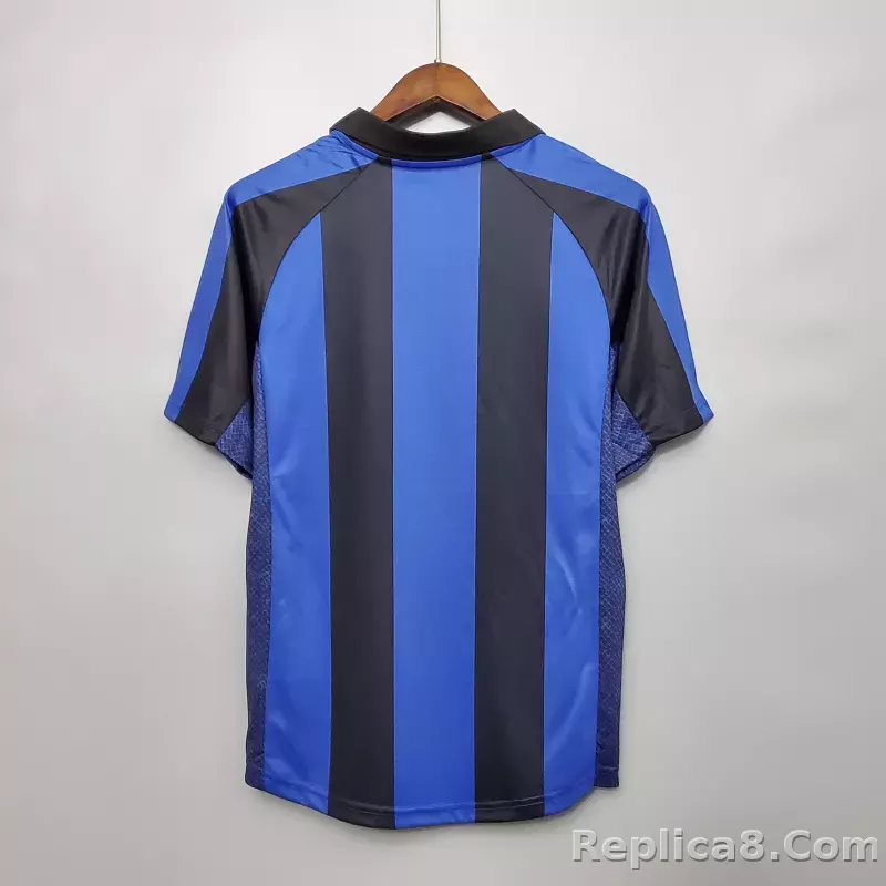 01-02 Inter Milan Retro Jersey Home - detail