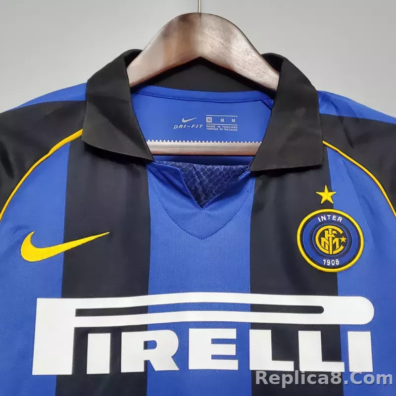 01-02 Inter Milan Retro Jersey Home - detail