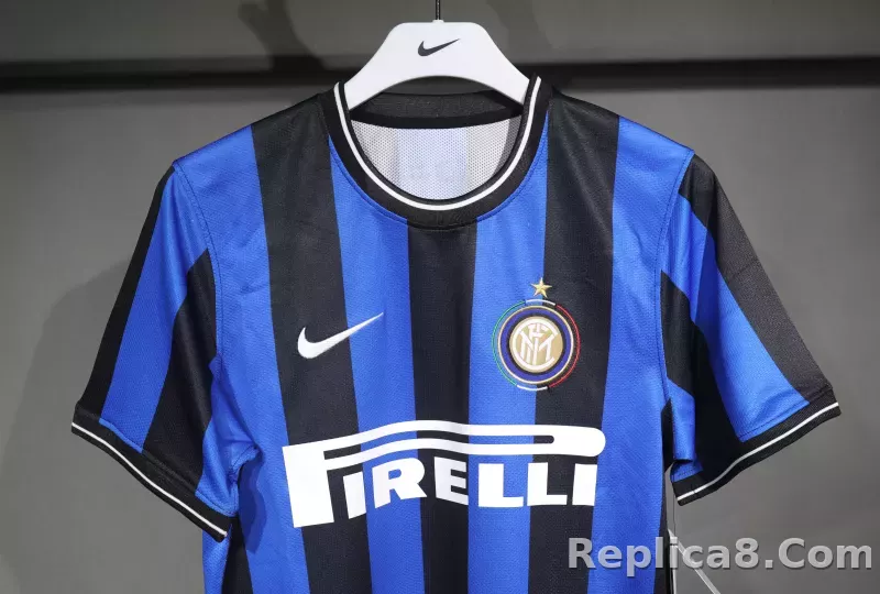 09-10 Inter Milan Retro Jersey Home Player Edition - detail