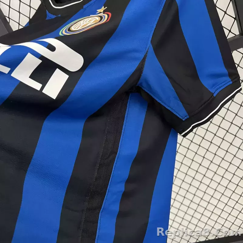 09-10 Inter Milan Retro Jersey Home - detail