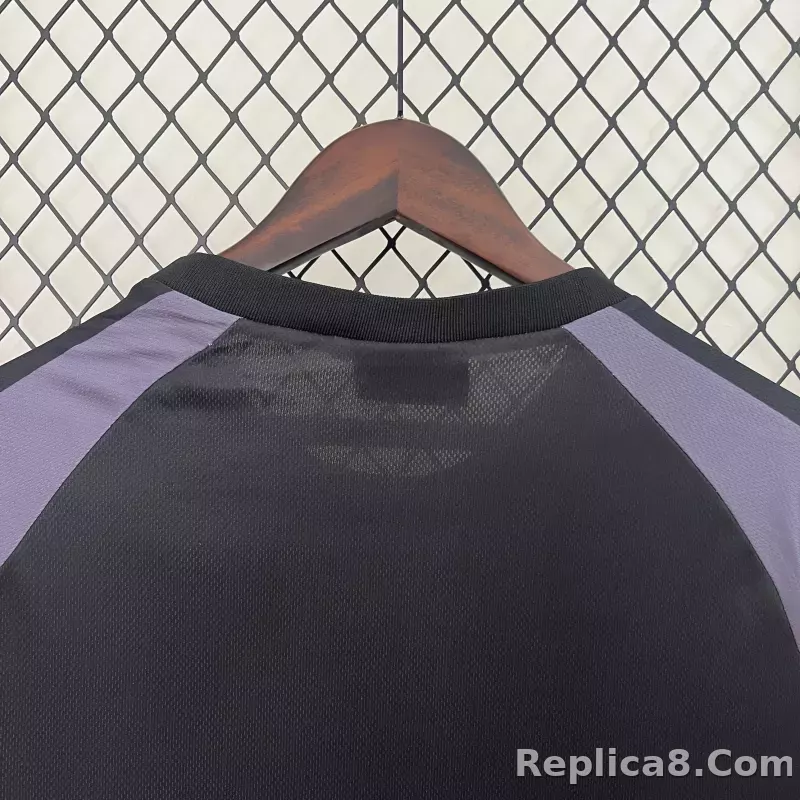 01-02 Juventus Goalkeeper Retro Soccer Jersey - detail