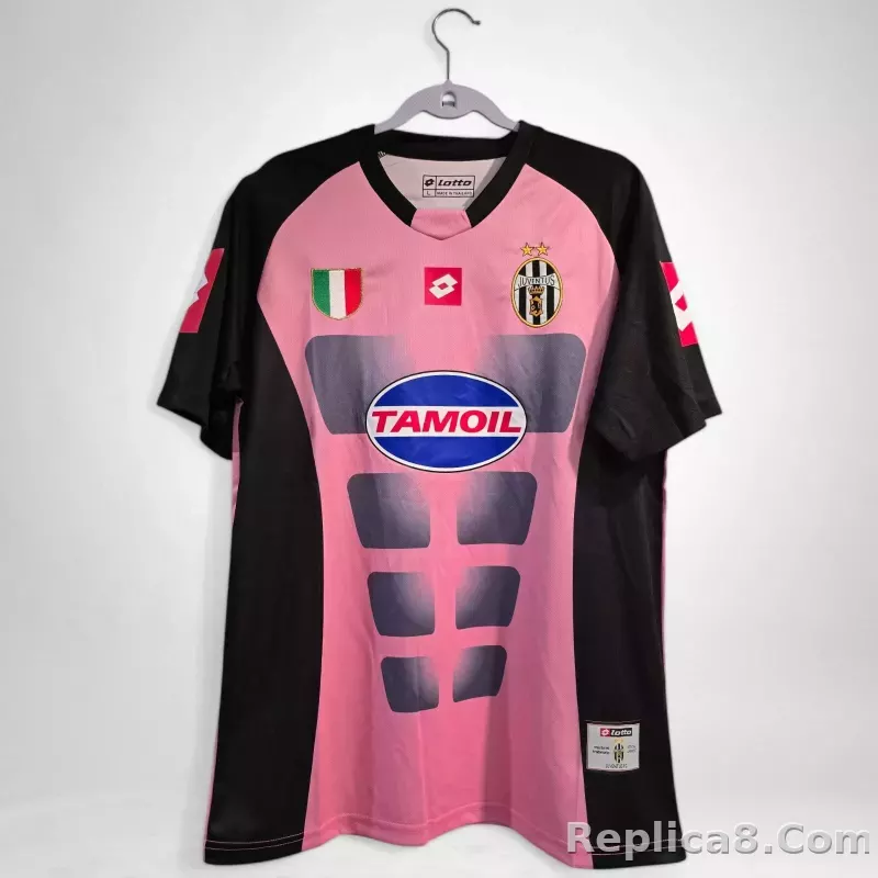 02-03 Juventus Goalkeeper Retro Jersey Pink