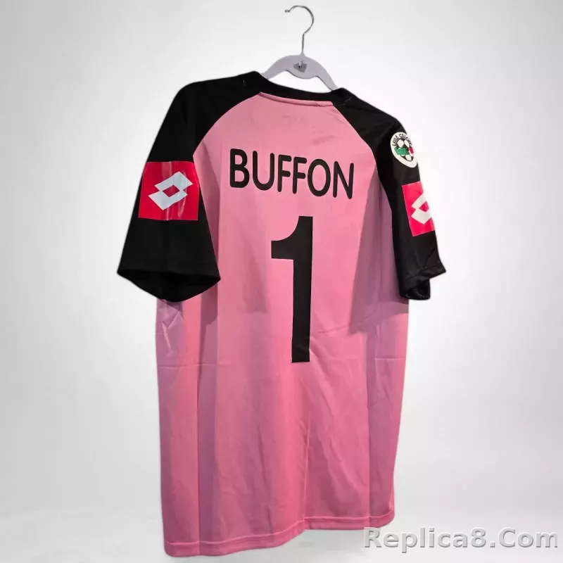 02-03 Juventus Goalkeeper Retro Jersey Pink - detail