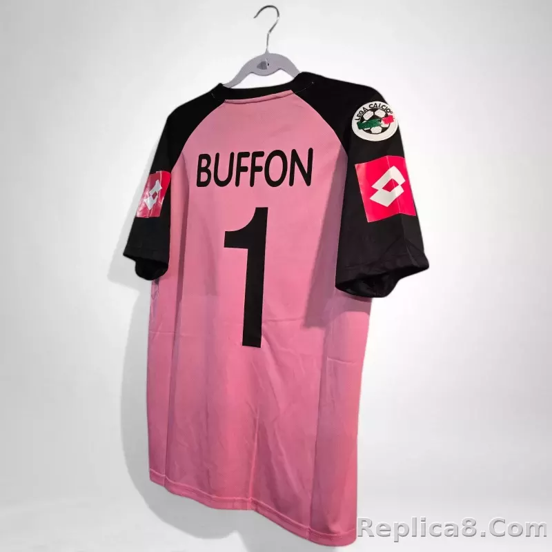 02-03 Juventus Goalkeeper Retro Jersey Pink - detail