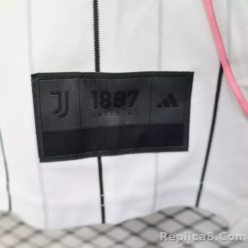 25-26 Juventus Basebal Soccer Jersey - detail