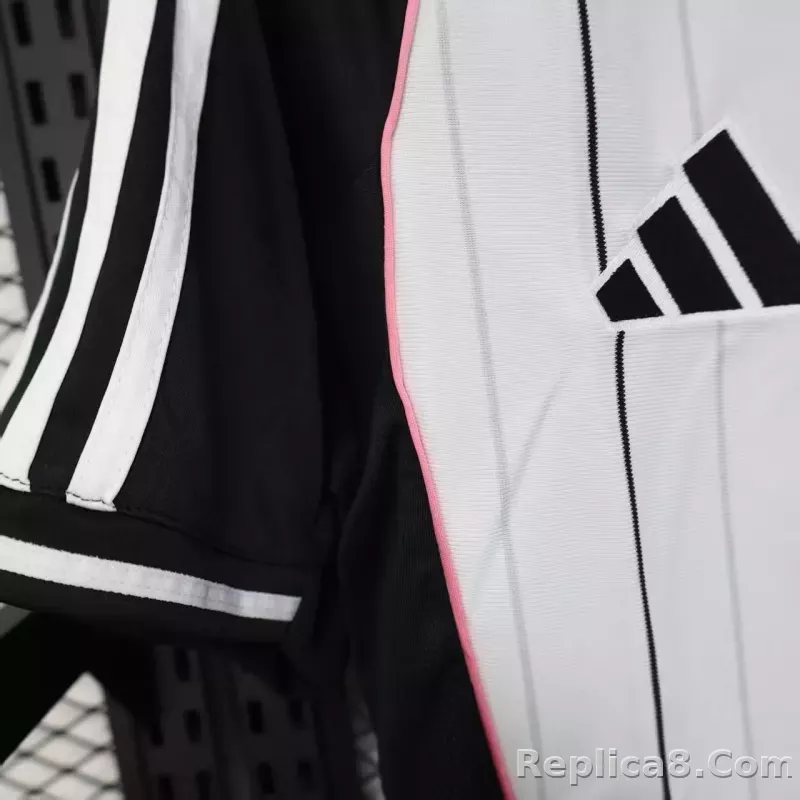 25-26 Juventus Basebal Soccer Jersey - detail
