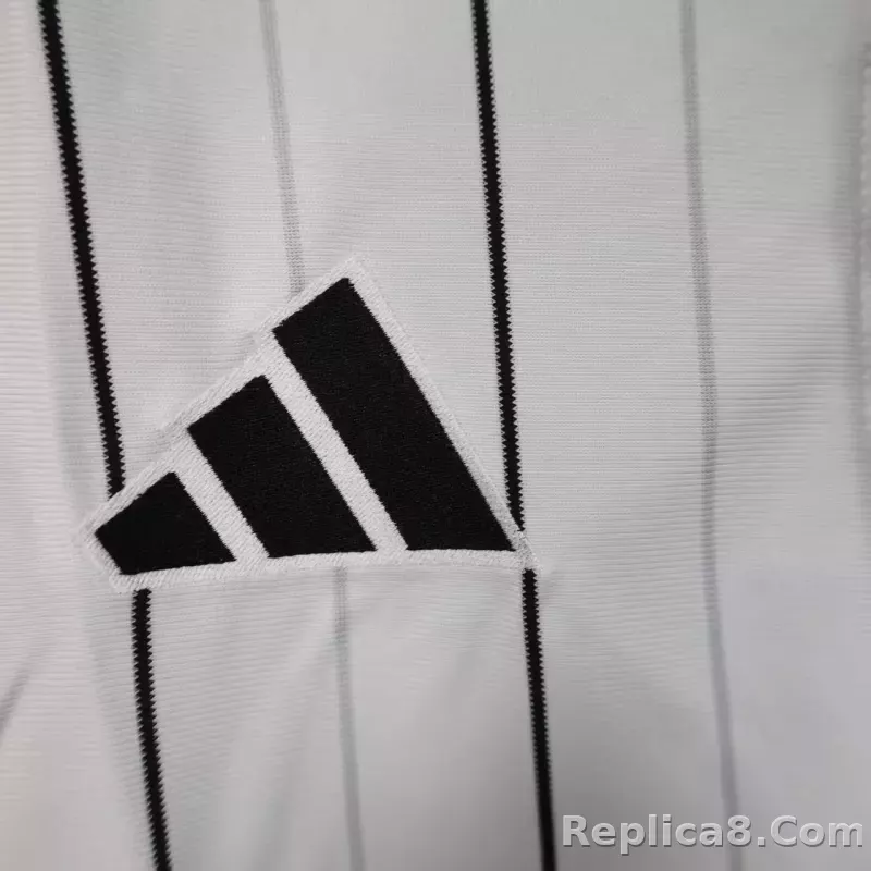 25-26 Juventus Basebal Soccer Jersey - detail