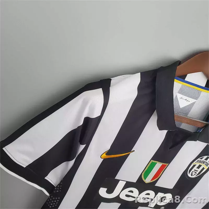 14-15 Juventus Home Retro Soccer Jersey - detail