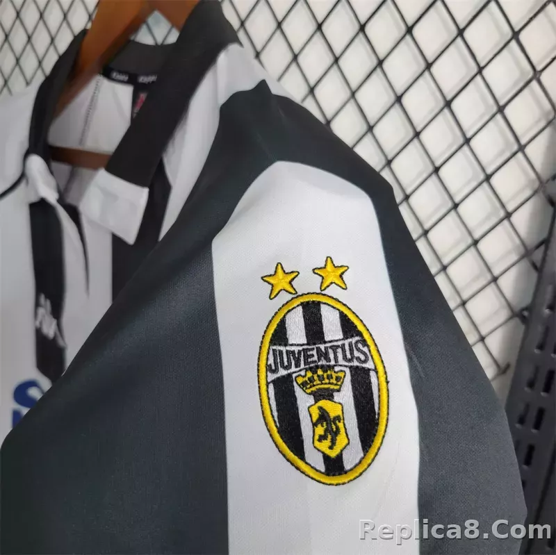 97-98 Juventus Home Retro Soccer Jersey - detail
