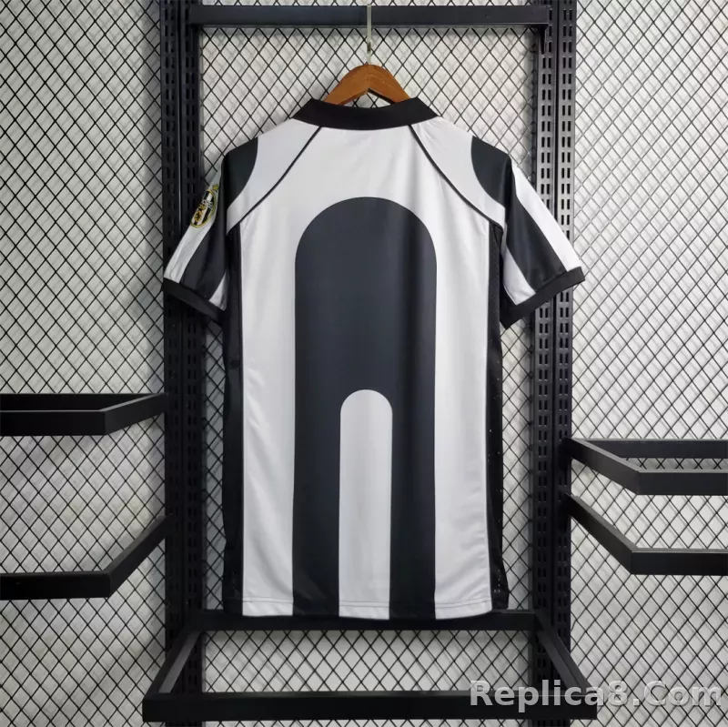 97-98 Juventus Home Retro Soccer Jersey - detail