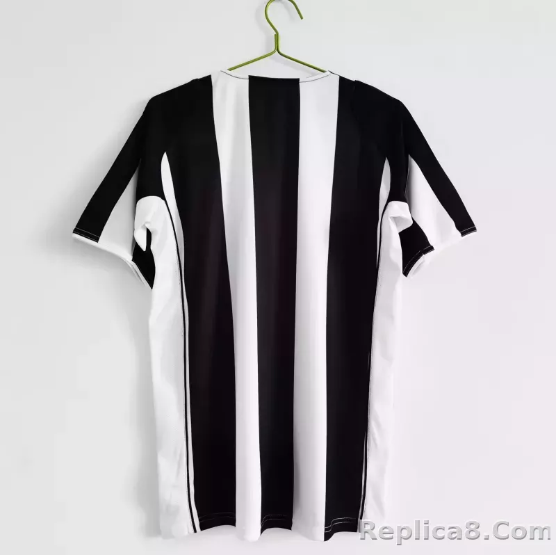 04-05 Juventus Retro Jersey Away - detail