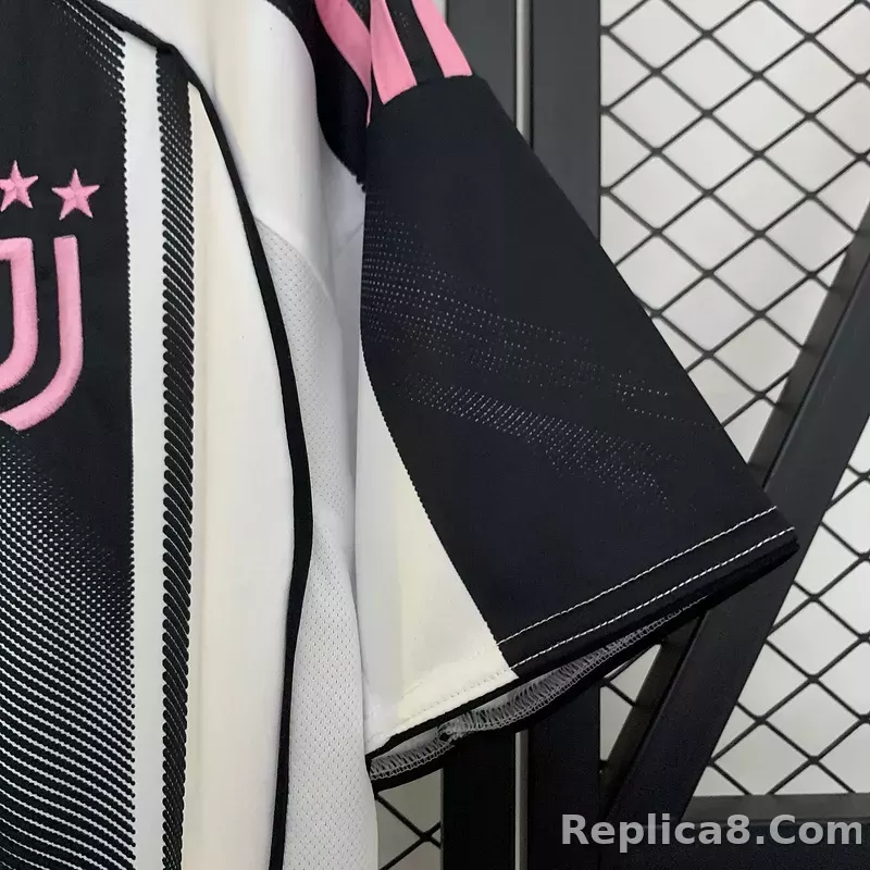 25-26 Juventus Home Soccer Jersey - detail