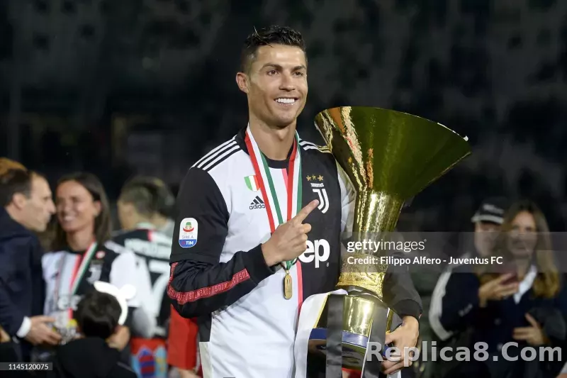2019-20 Juventus Retro Jersey Home Player Edition Long Sleeve - detail