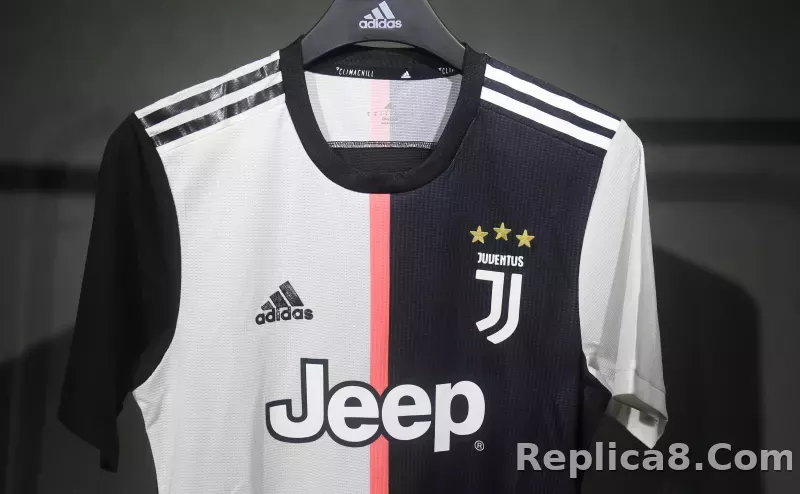 2019-20 Juventus Retro Jersey Home Player Edition Long Sleeve - detail
