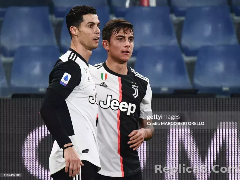2019-20 Juventus Retro Jersey Home Player Edition Long Sleeve - detail