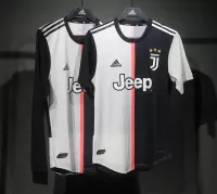 2019-20 Juventus Retro Jersey Home Player Edition Long Sleeve - view 6