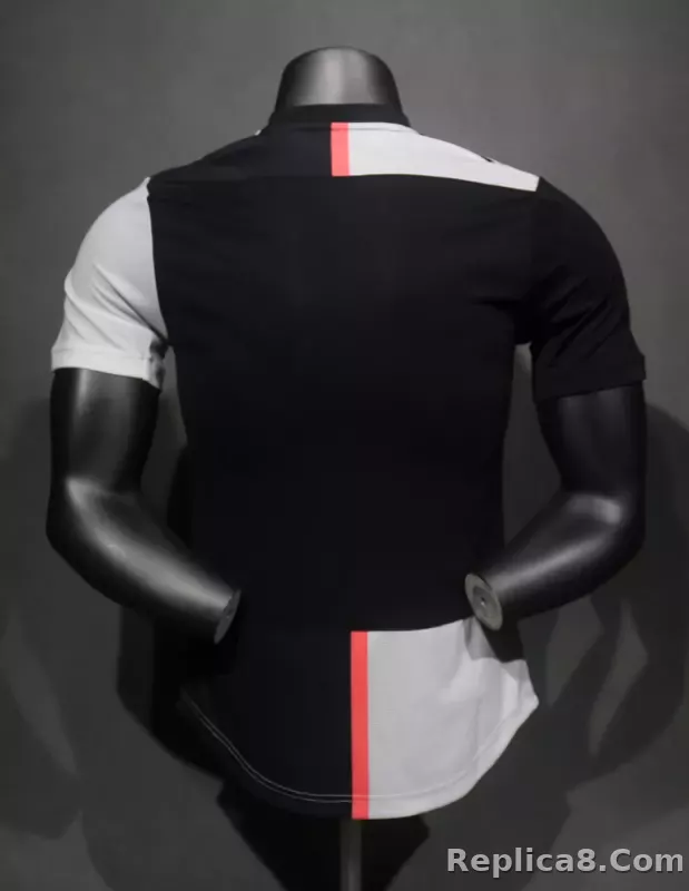 2019-20 Juventus Retro Jersey Home Player Edition - detail
