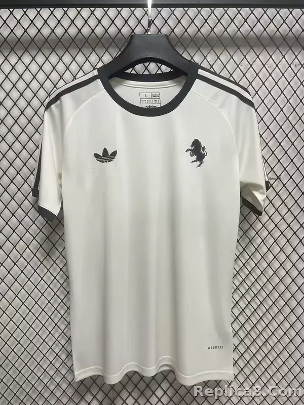 24-25 Juventus Goalkeeper Soccer Jersey