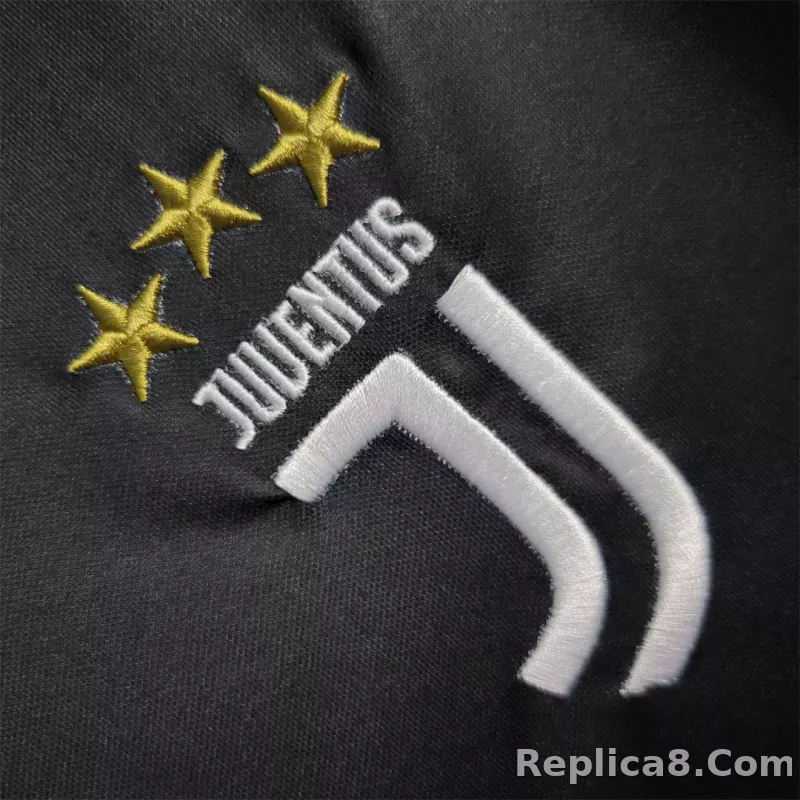 19-20 Juventus Retro Jersey Home - detail