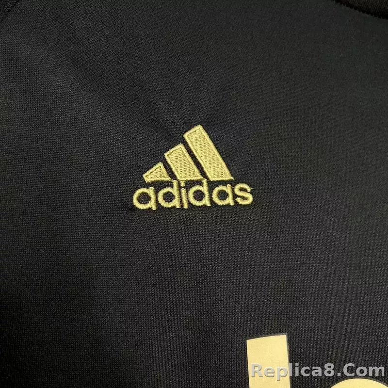 15-16 Juventus Retro Jersey Third Away - detail