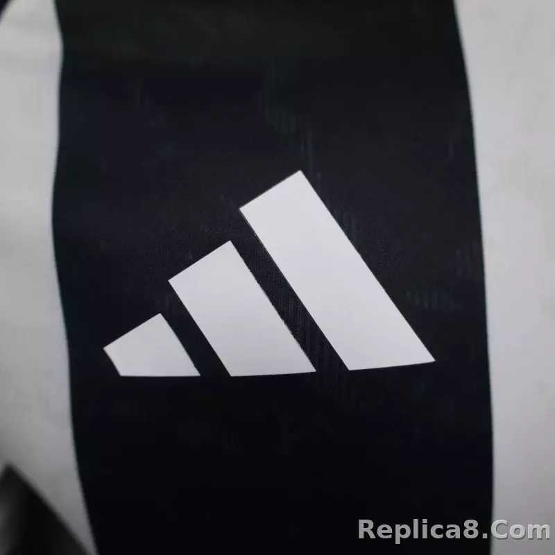 24-25 Juventus Home Soccer Jersey Player Version - detail