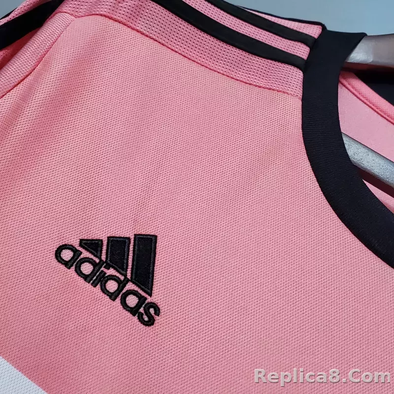 15-16 Juventus Retro Jersey Away - detail