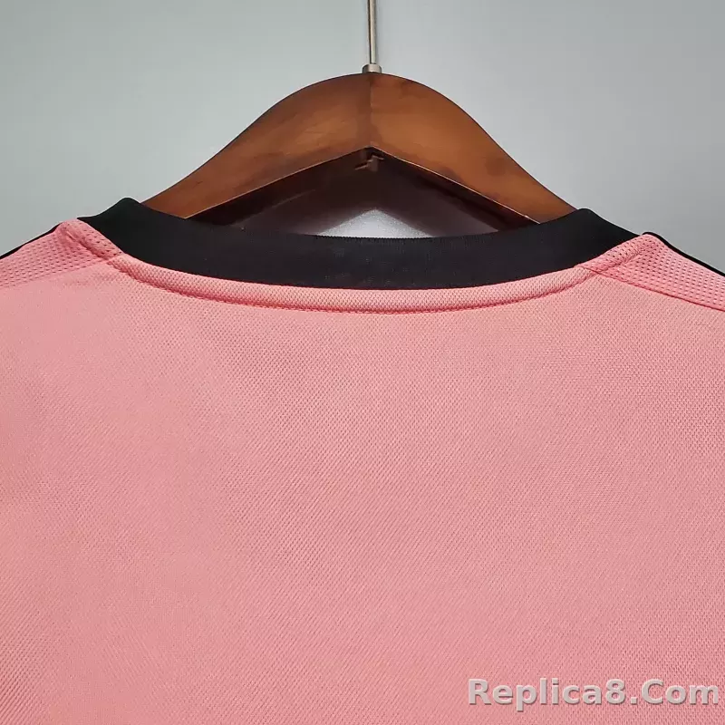15-16 Juventus Retro Jersey Away - detail