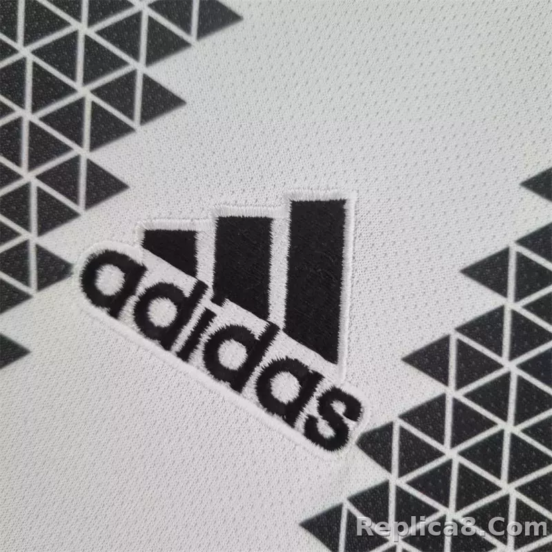 22-23 Juventus Home Jersey Fan Version - detail