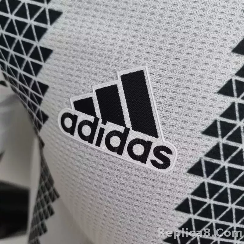 22-23 Juventus Home Jersey Player Version - detail