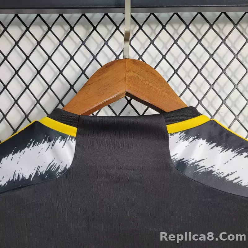 23-24 Juventus Home Fan Version - detail