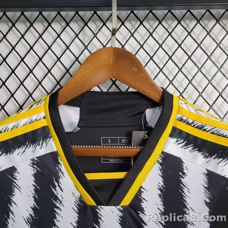 23-24 Juventus Home Fan Version - detail