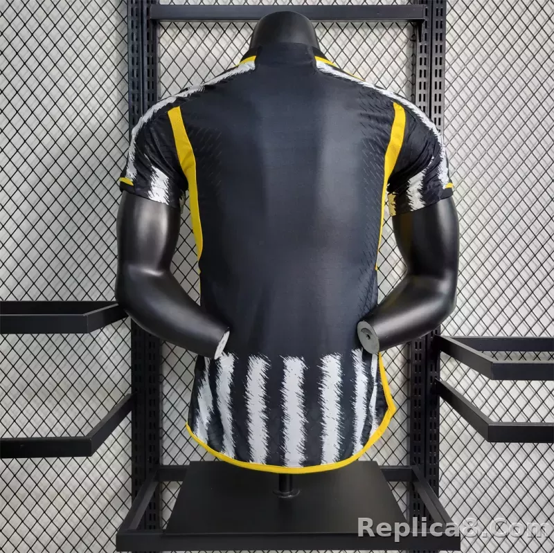 23-24 Juventus Home Player Version - detail