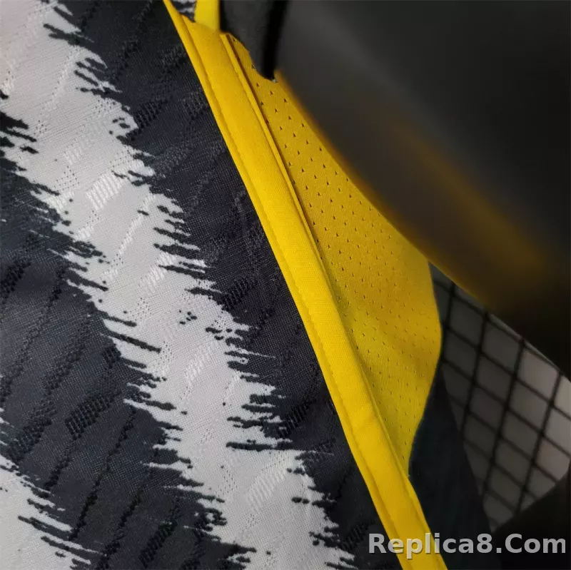 23-24 Juventus Home Player Version - detail