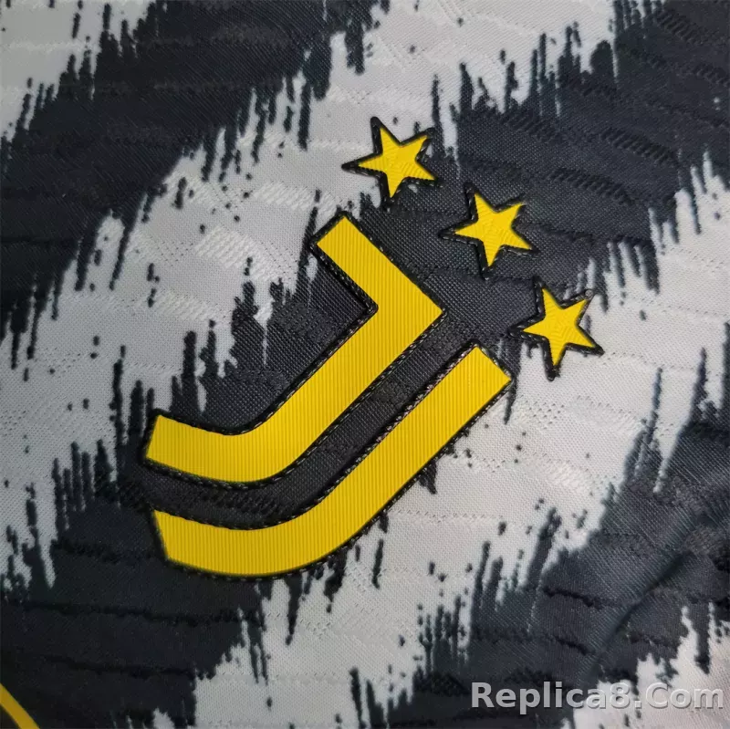 23-24 Juventus Home Player Version - detail