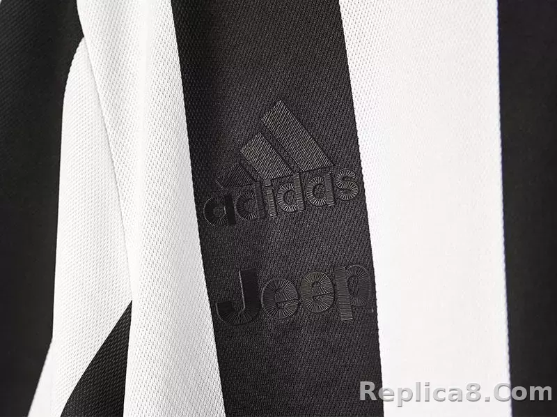 The Juventus 120th Anniversary Special Soccer Shirt - detail
