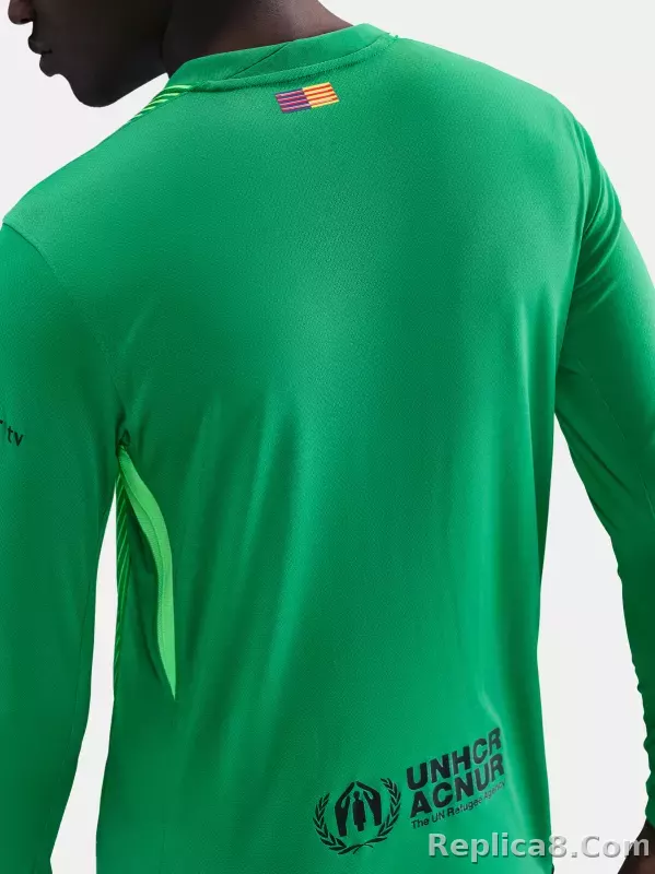 25-26 Barcelona Goalkeeper Soccer Jersey Long Sleeve Green - detail