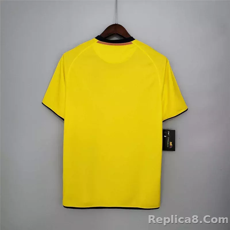 08-09 Barcelona Away Retro Jersey - detail