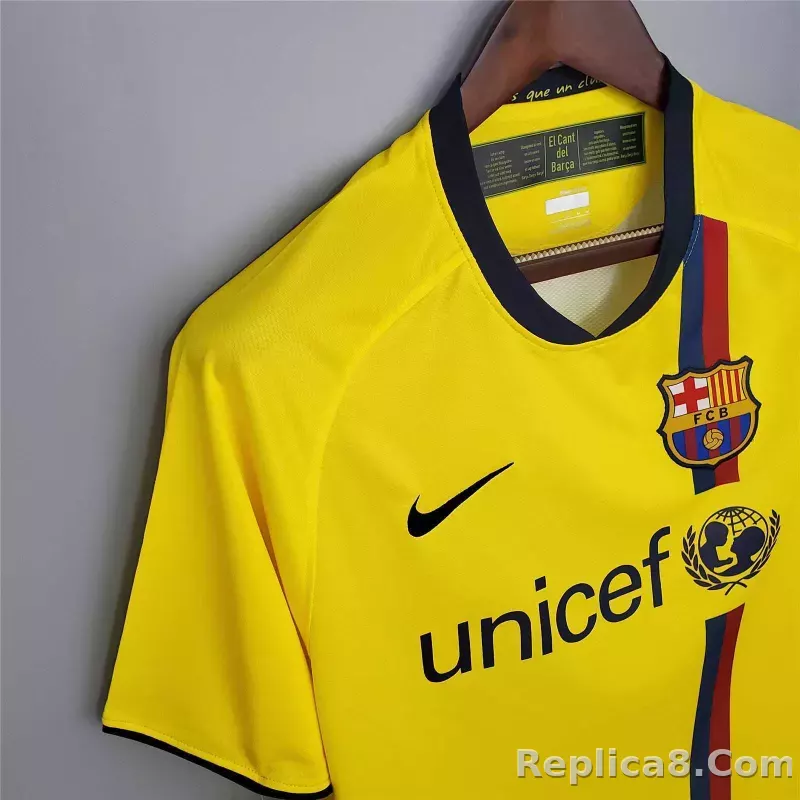 08-09 Barcelona Away Retro Jersey - detail