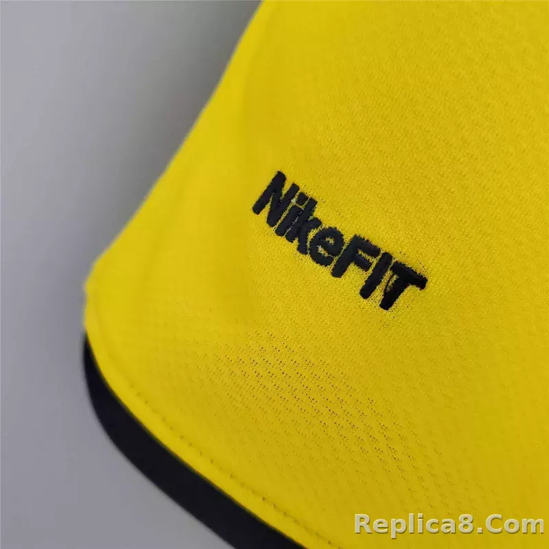 08-09 Barcelona Away Retro Jersey - detail
