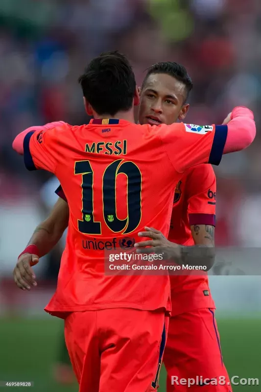 14-15 Barcelona Away Retro Jersey Player Version Pink - detail