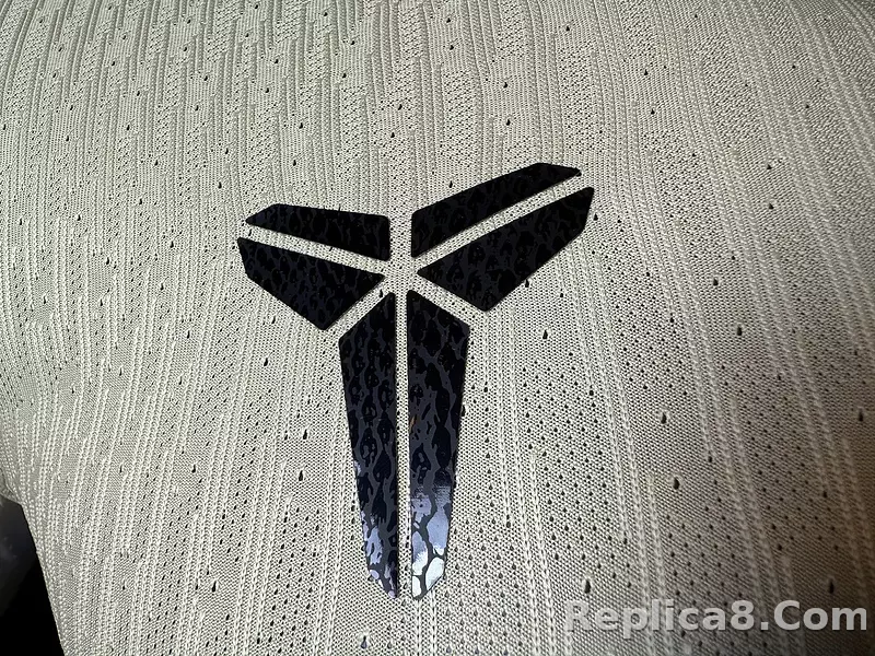 25-26 Barcelona Away Player Version Soccer Jersey Correct Logo - detail