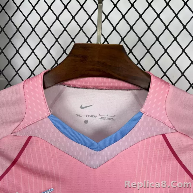 25-26 Barcelona Special Edition Pink Soccer Jersey - detail