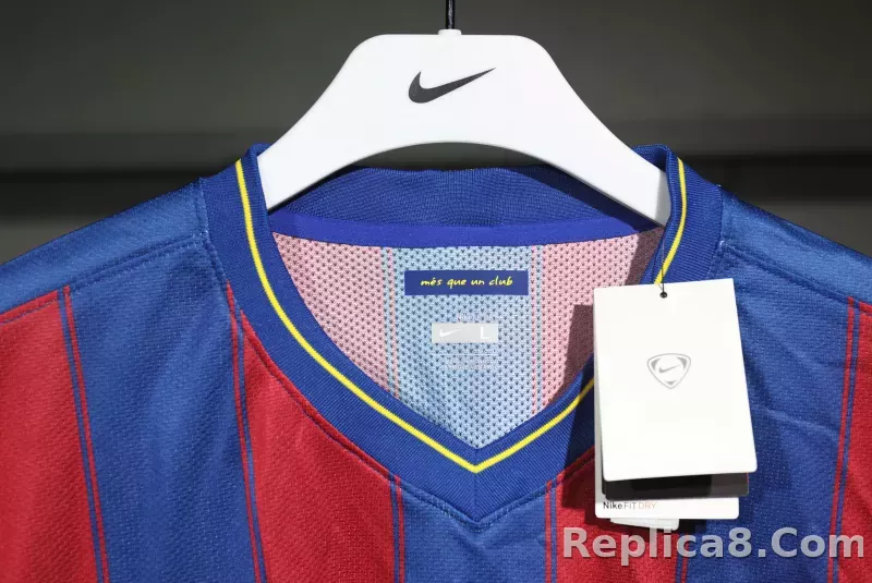 09-10 Barcelona Home Retro Jersey Player Edition - detail