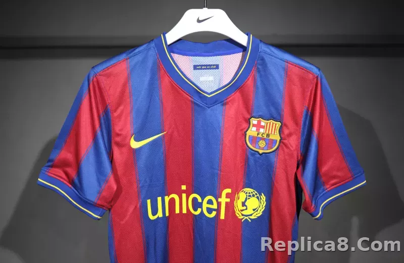 09-10 Barcelona Home Retro Jersey Player Edition - detail