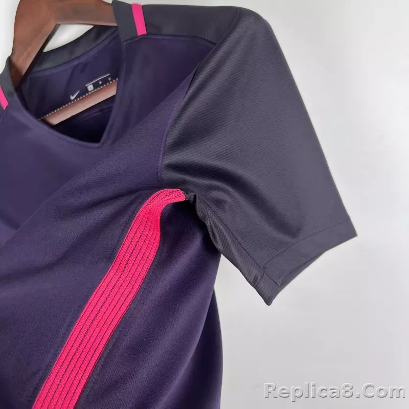 16-17 Barcelona Away Retro Jersey - detail