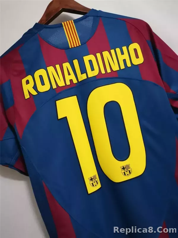05-06 Barcelona Home Retro Jersey - detail