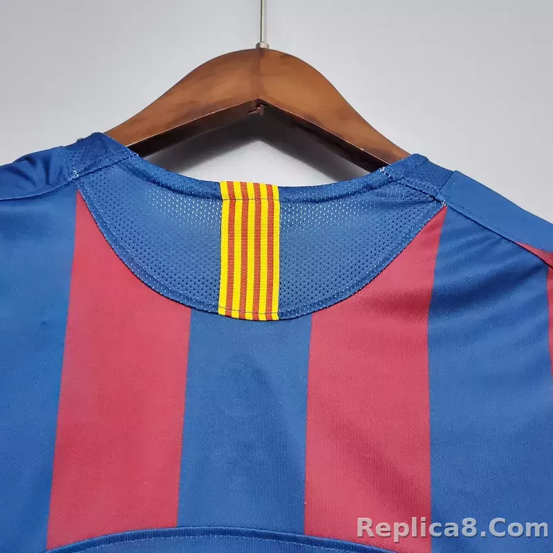 05-06 Barcelona Home Retro Jersey - detail